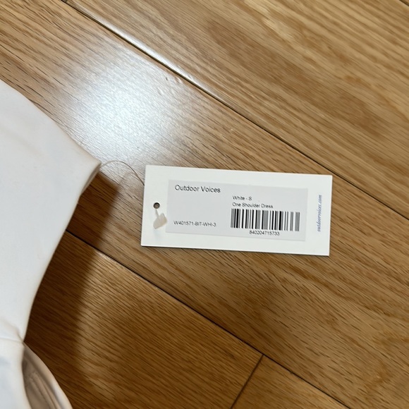 NWT Outdoor Voices White One Shoulder Exercise Dress - Picture 6 of 7